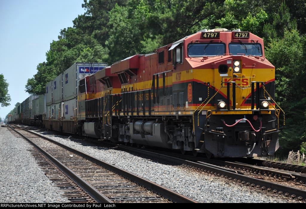 Westbound intermodal at the junction